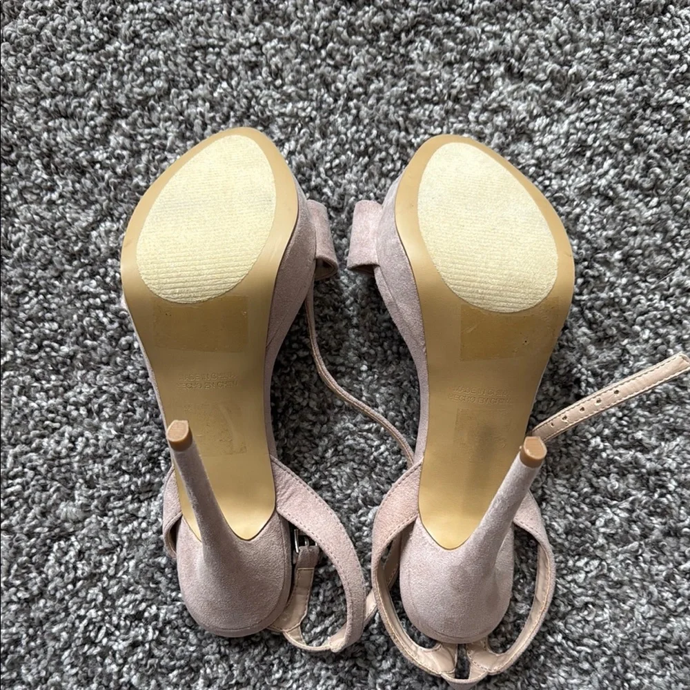 Elegant Beige Strappy Sandals